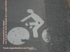 sur route fragile.JPG