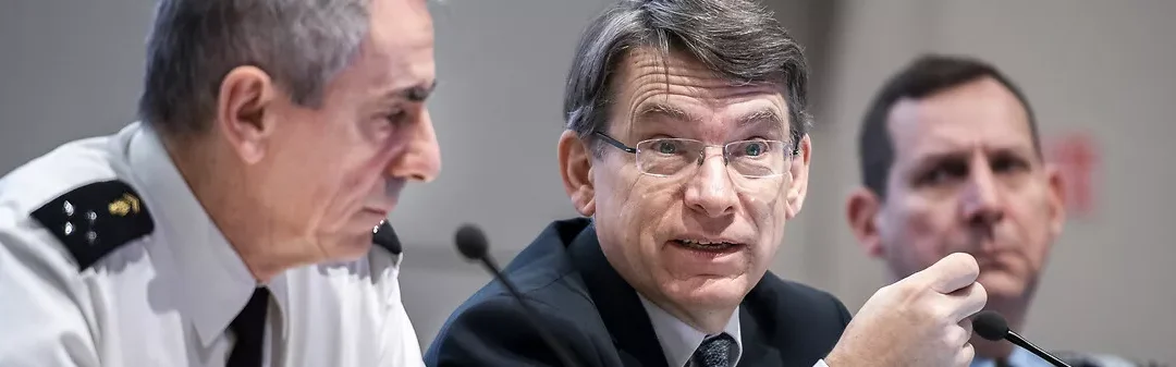 Monsieur Casque est nommé à la tête de la Mission contre les violences routières, pour protéger tous les usagers de la route