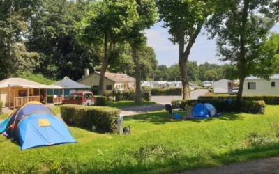 Se loger en voyage à vélo en France (4) A la campagne, ça devient difficile. À cause de la finance et malgré d&rsquo;intéressantes innovations